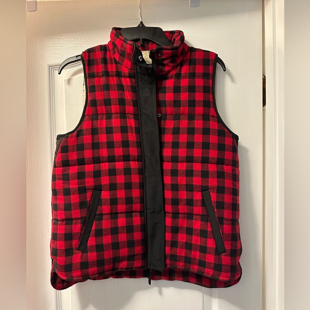 Madewell Buffalo Vest Red & Black Plaid Sherpa Medium